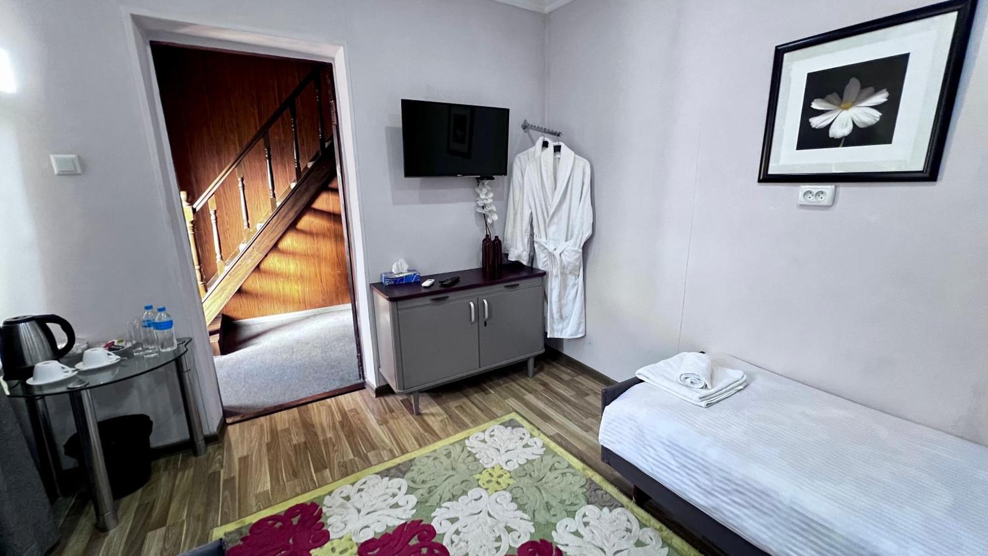 Frodo Hotel Tashkent Exterior photo